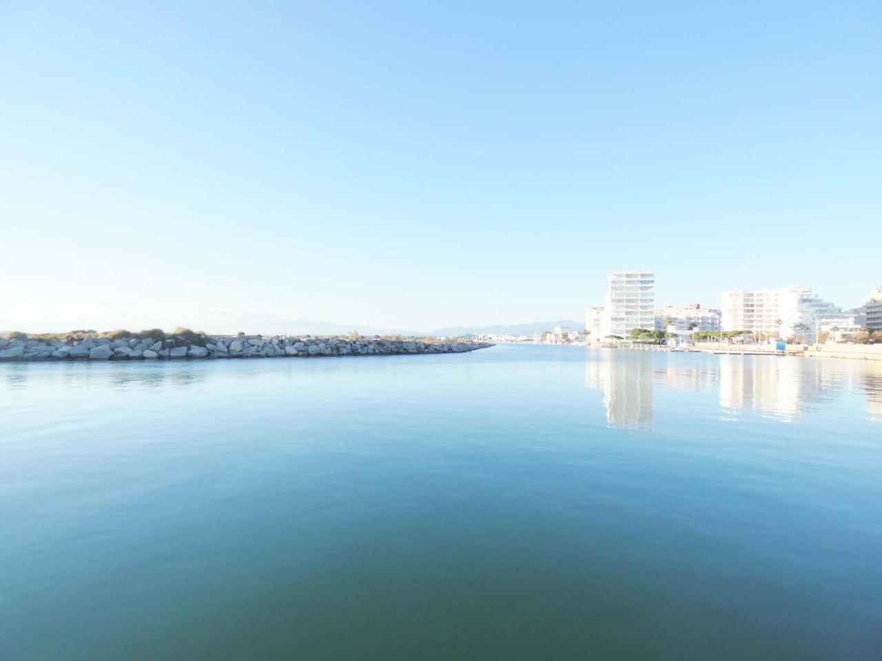Mare Nostrum 132 Roses Bagian luar foto